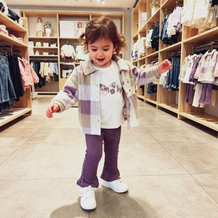 طقم بيبي بناتي من Kiabi