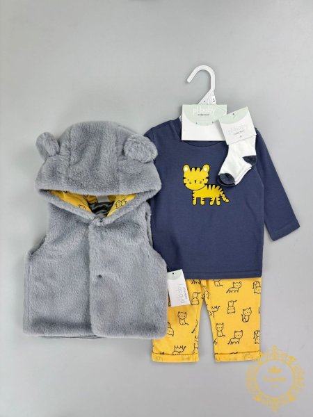 طقم (4 قطع) ولادي قطني مع فست