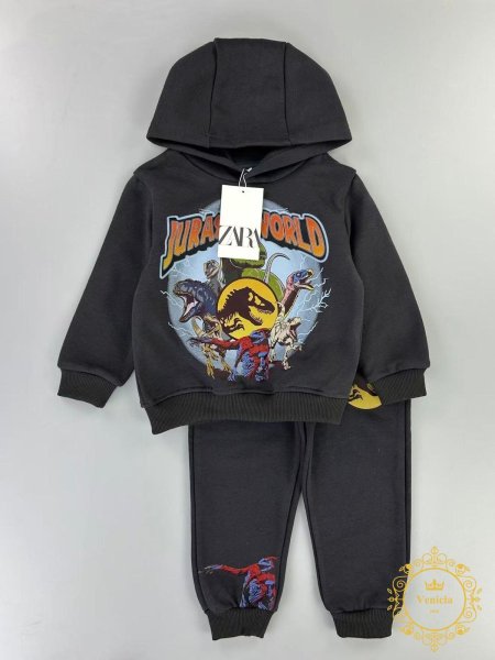 بدلة Zara فوتر مصوف Jurassic ديناصورات