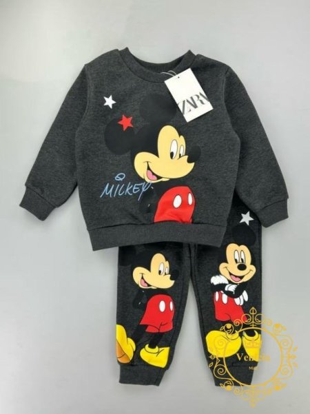 بدلة Zara فوتر مصوف mickey mouse