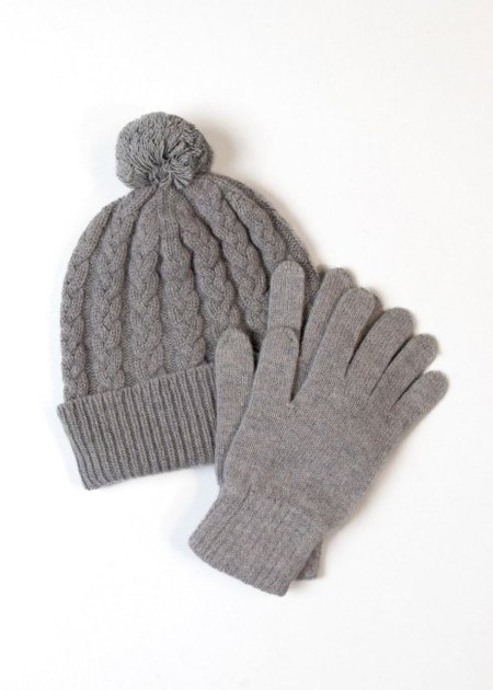 طاقية وقفازات