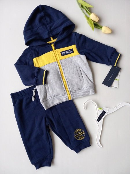 طقم Tommy قطعتين