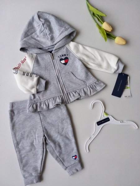 طقم tommy بناتي